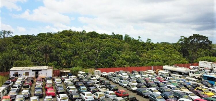 Totalmente online, PRF realizará leilão com mais de 2.000 veículos classificados como sucata na Bahia