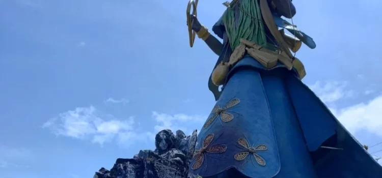 Escultura de Mãe Stella de Oxóssi é removida após incêndio em Salvador; artistas lamentam