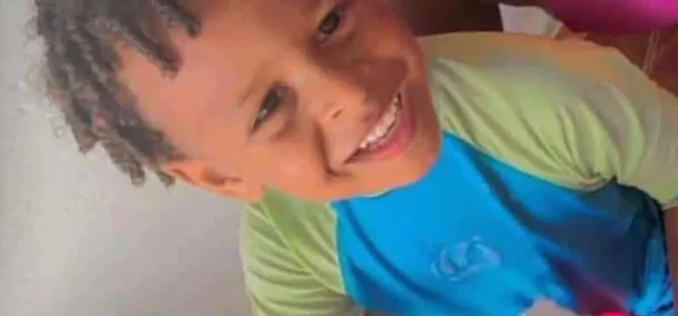 Menino de 4 anos morre após se afogar em praia do sul da Bahia