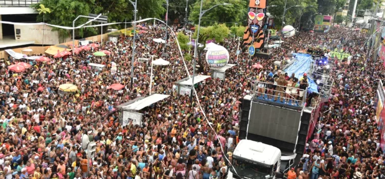 Vinte e quatro crianças e adolescentes são retiradas de trabalho infantil nos circuitos do carnaval de Salvador