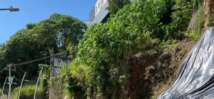 Após quase um mês interditada, Ladeira da Montanha é liberada em Salvador