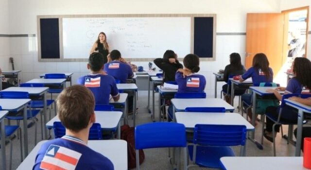 MP aciona Estado da Bahia para garantir profissionais de apoio a alunos com deficiências