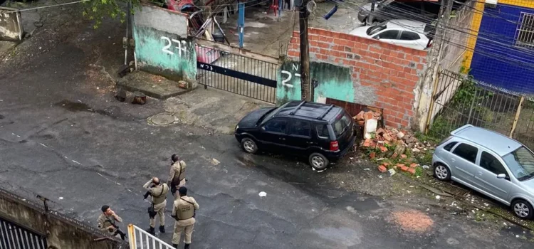 Tiroteios e policiamento reforçado: moradores da região do Alto das Pombas vivem clima de tensão em Salvador