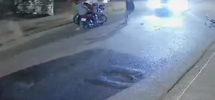 Vídeo mostra momento que homem atira na direção de quatro pessoas na Bahia; uma das vítimas foi baleada