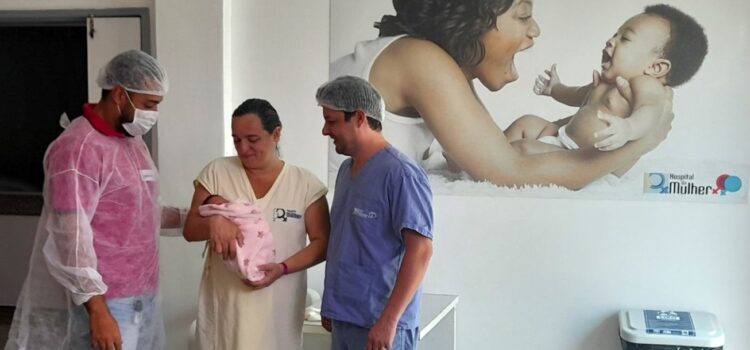 Hospital da Mulher intensifica assistência humanizada e estimula cuidados à bebês prematuros