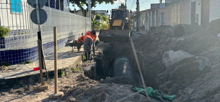 Prefeitura de Feira inicia a substituição da rede de drenagem no bairro Cidade Nova