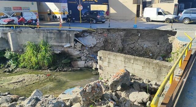 Três meses após alagamentos, estrutura de loja na Avenida Fraga Maia continua comprometida
