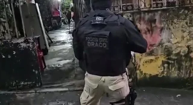 Polícia Civil prende 10 suspeitos de tráfico e homicídios em 15 bairros de Salvador