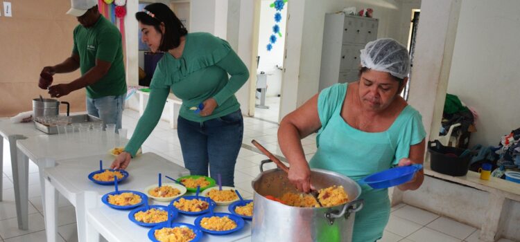 Do alimento a assistência jurídica: população de rua tem acolhimento no Centro Pop