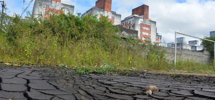 Estação de tratamento em estado de abandono se rompe e Embasa é notificada por crime ambiental