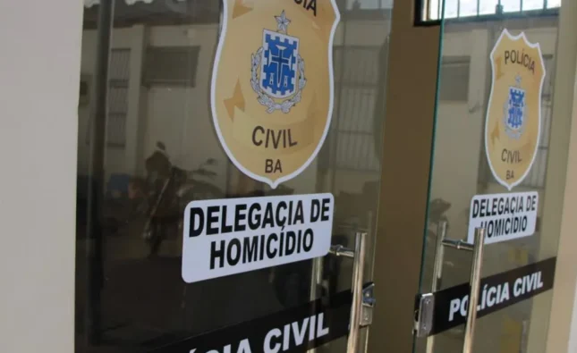 Triplo homicídio, corpo em lixeira: pelo menos sete mortes violentas são registradas em Salvador e Camaçari em quarta-feira violenta