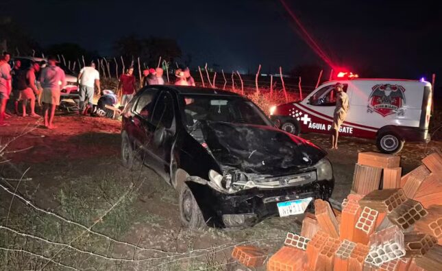 Cavalo morre e dois homens ficam gravemente feridos após acidente no interior da Bahia