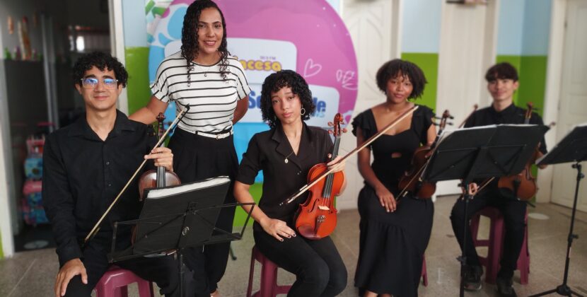 Orquestra Sinfônica encanta alunos durante arrecadação de alimentos para Campanha Natal Solidário