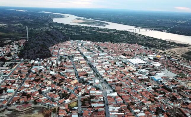 Homem é preso suspeito de estupro de vulnerável contra sobrinhos de 7 e 11 anos na Bahia