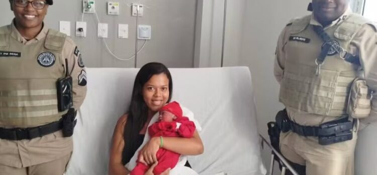 Mulher dá à luz às margens de rodovia na Bahia; casal estava a caminho de maternidade quando bebê nasceu