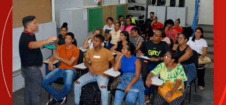 Casa do Trabalhador oferece treinamento em Feira de Santana para quem deseja se sair bem nas seleções para empregos