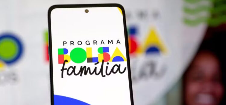 Bolsa Família 2025: primeiro pagamento acontece ainda neste mês; veja datas