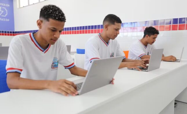 Matrícula da rede estadual de ensino da Bahia começa segunda-feira; saiba como fazer