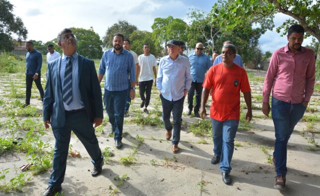 José Ronaldo anuncia investimentos de R$ 20 milhões para construção do Convive