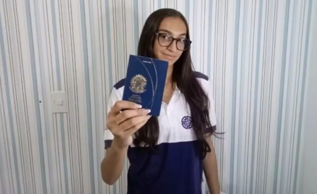 Primeira da família a concluir ensino médio, estudante baiana representa Brasil em festival de inovação e criatividade nos EUA